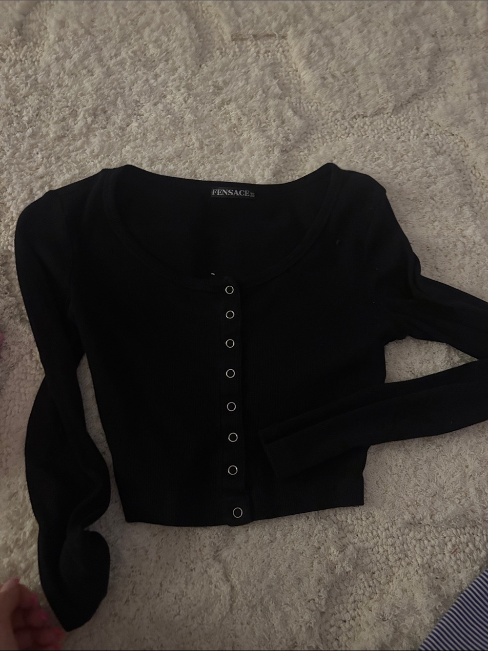 Fensace Black Long-Sleeve Snap-Front Crop Top